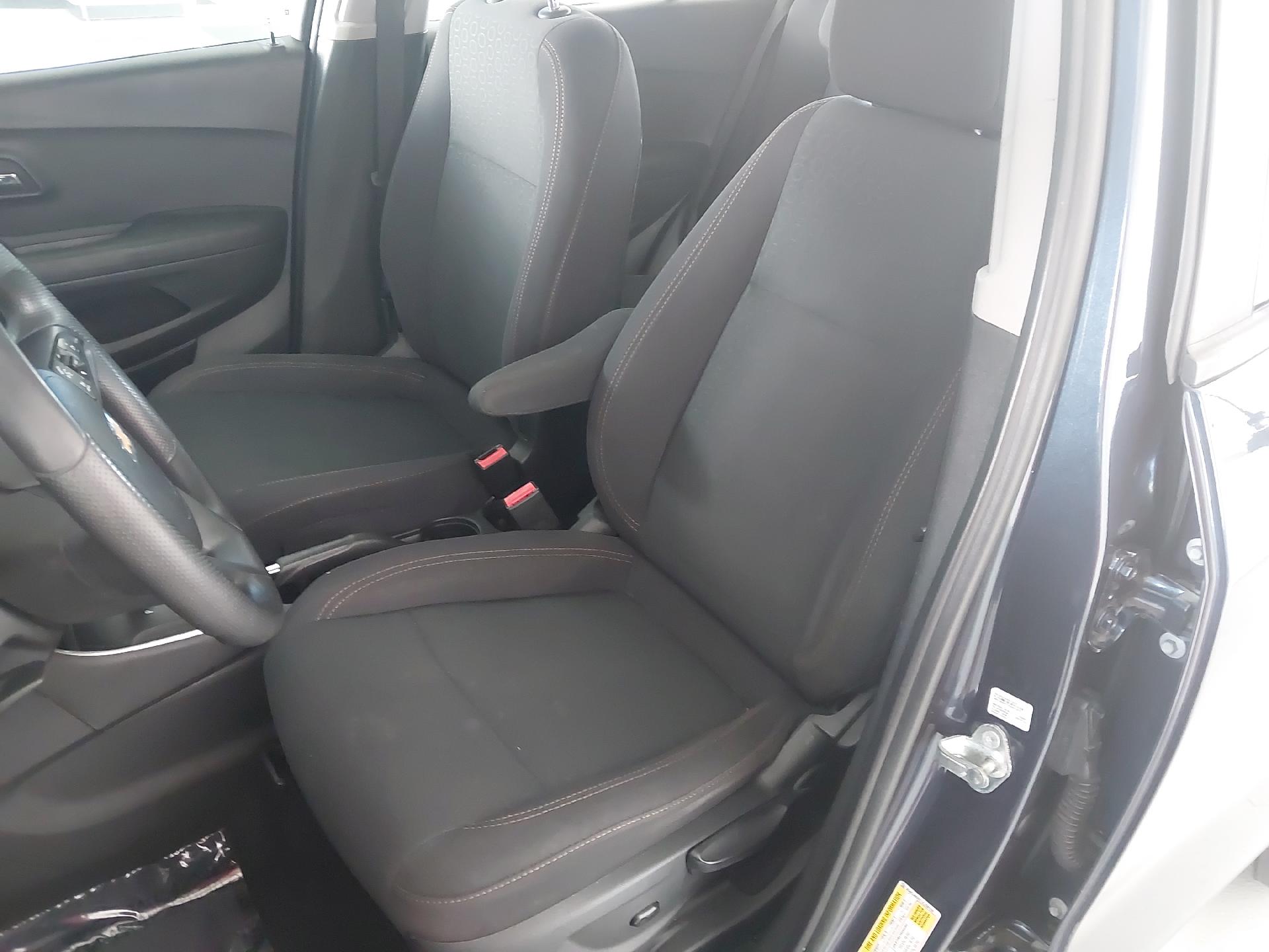 2018 Chevrolet Trax Vehicle Photo in WENTZVILLE, MO 63385-1017