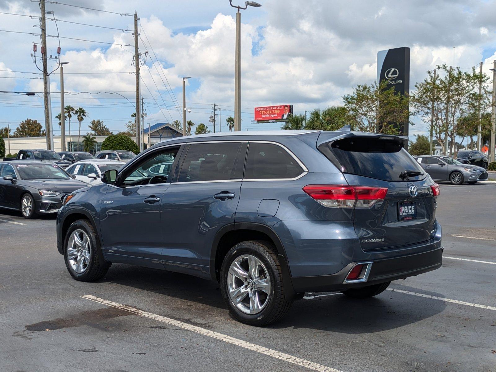 2019 Toyota Highlander Vehicle Photo in Clearwater, FL 33761