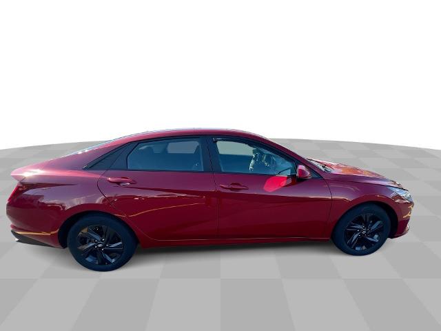 2022 Hyundai Elantra Hybrid Vehicle Photo in MASSENA, NY 13662-2255