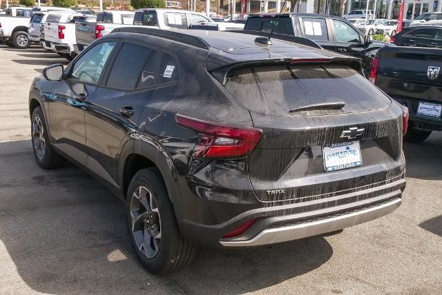 2025 Chevrolet Trax Vehicle Photo in VENTURA, CA 93003-8585