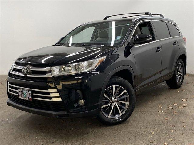 2018 Toyota Highlander Vehicle Photo in PORTLAND, OR 97225-3518