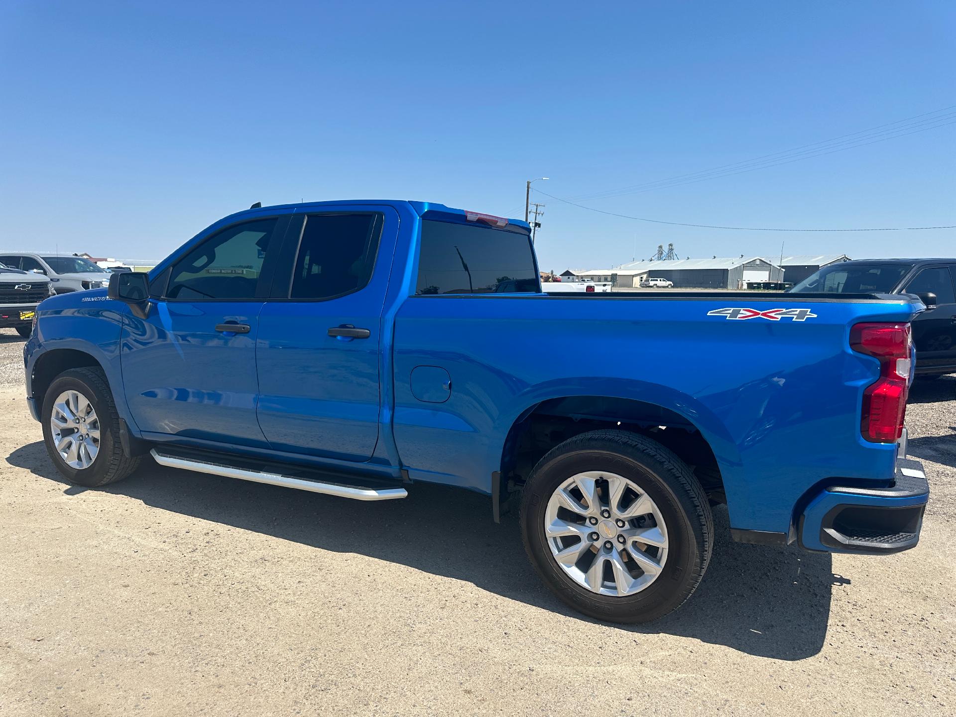 Used 2022 Chevrolet Silverado 1500 Custom with VIN 1GCRDBEK6NZ643084 for sale in Conrad, MT