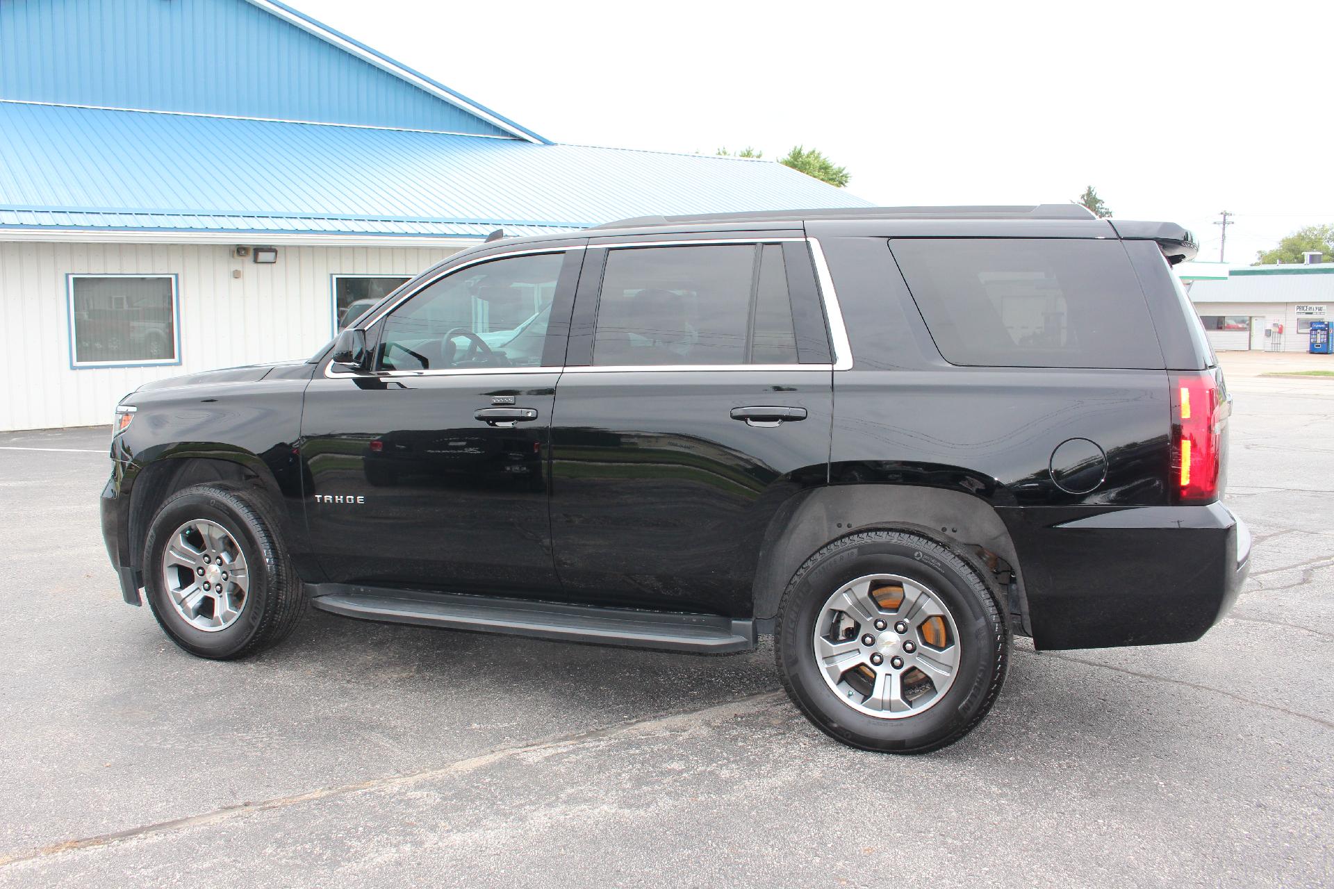 Used 2020 Chevrolet Tahoe LS with VIN 1GNSKAKC3LR136565 for sale in Durant, IA