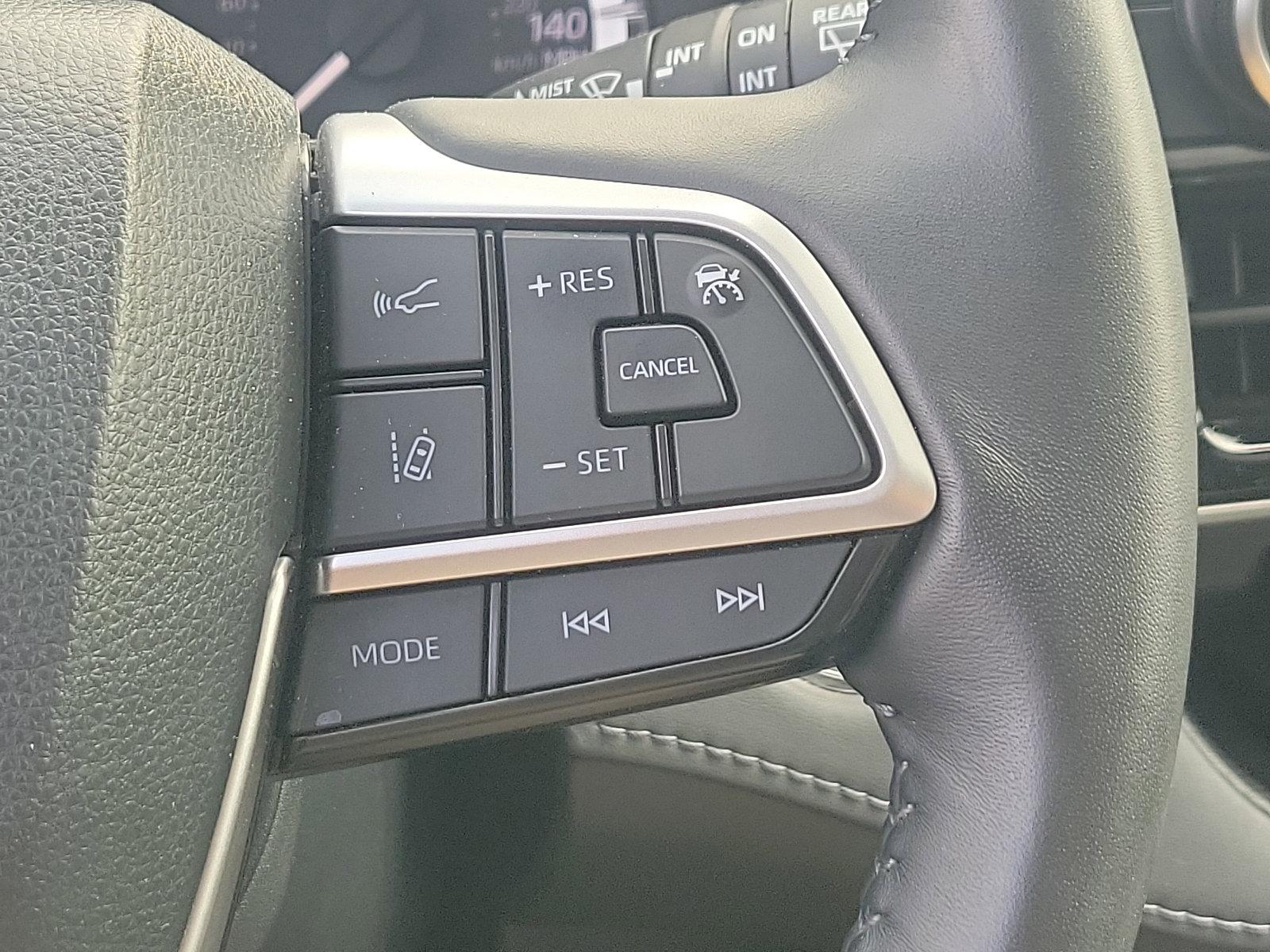 2023 Toyota Highlander Vehicle Photo in Trevose, PA 19053