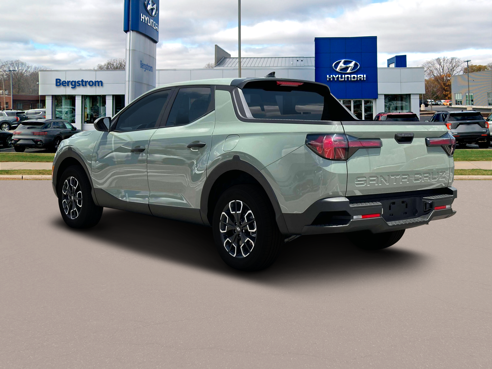 2024 Hyundai SANTA CRUZ Vehicle Photo in Green Bay, WI 54304