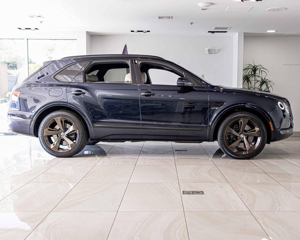 2018 Bentley Bentayga Vehicle Photo in Saint Charles, IL 60174