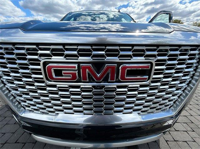 2024 GMC Yukon XL Vehicle Photo in BOWLING GREEN, KY 42104-4102