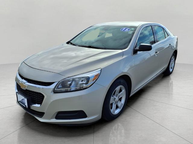 2015 Chevrolet Malibu Vehicle Photo in Oshkosh, WI 54904