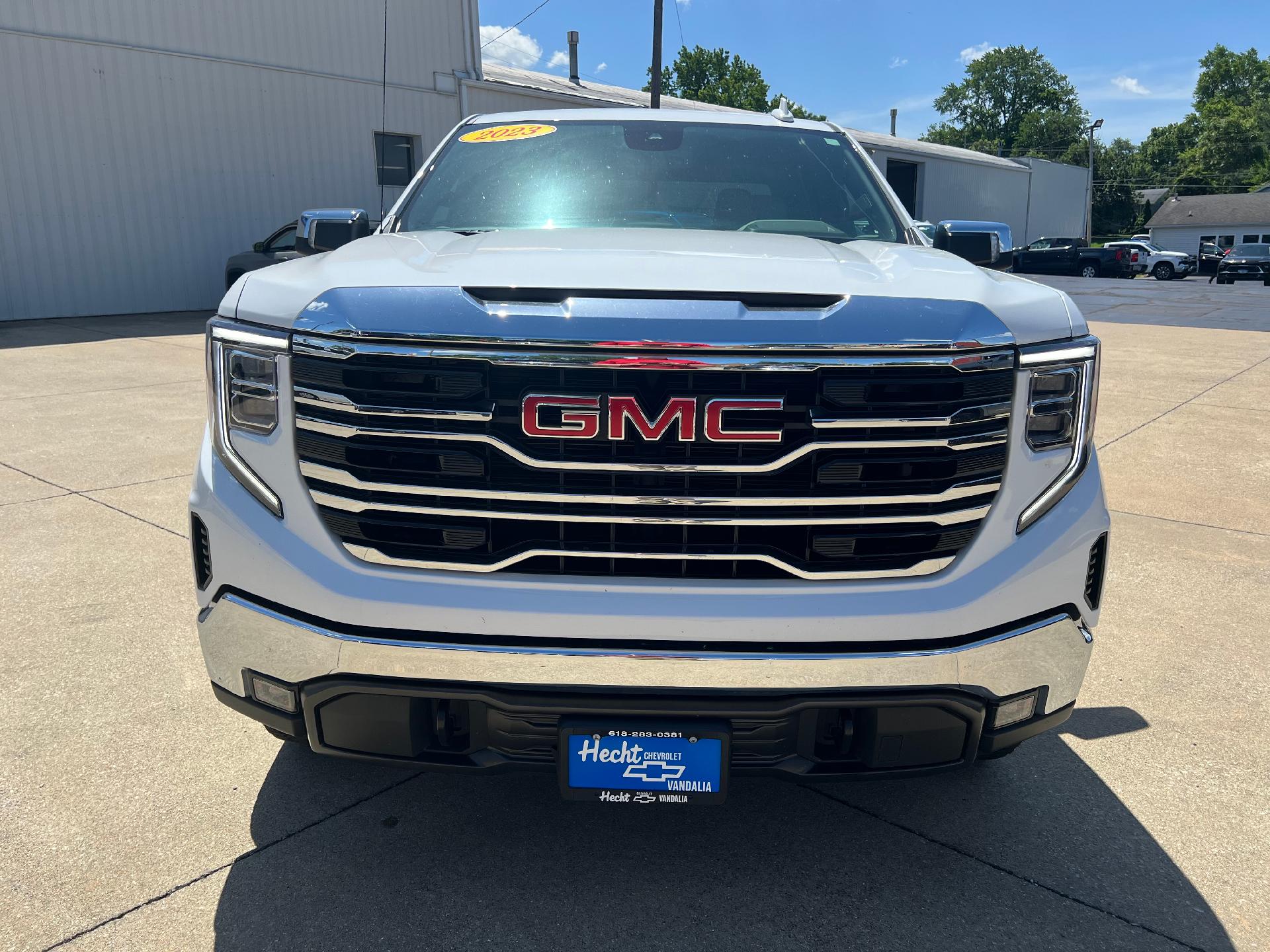 Used 2023 GMC Sierra 1500 SLT with VIN 3GTUUDEDXPG110763 for sale in Vandalia, IL