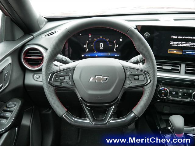 2025 Chevrolet Trax Vehicle Photo in MAPLEWOOD, MN 55119-4794