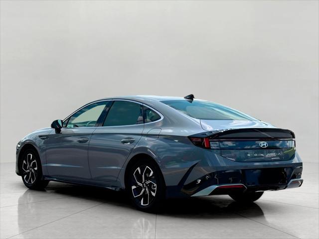 2024 Hyundai SONATA Vehicle Photo in Green Bay, WI 54304