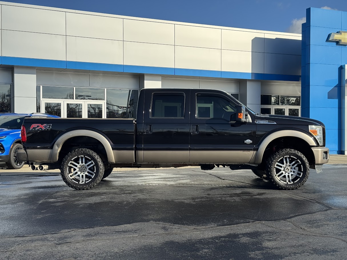 2013 Ford Super Duty F-250 SRW Vehicle Photo in BOONVILLE, IN 47601-9633