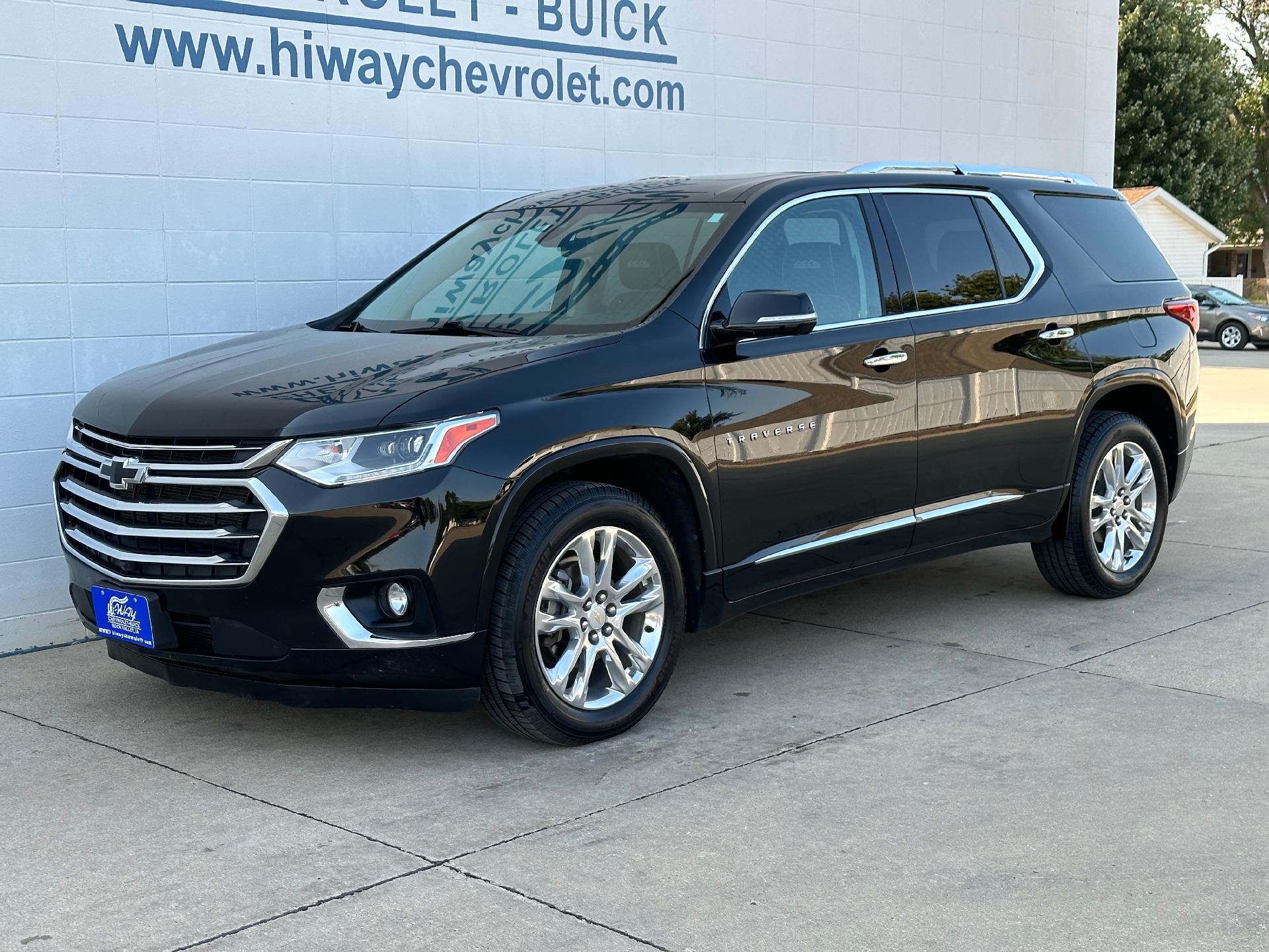 Used 2020 Chevrolet Traverse High Country with VIN 1GNEVNKW9LJ181031 for sale in Rock Valley, IA