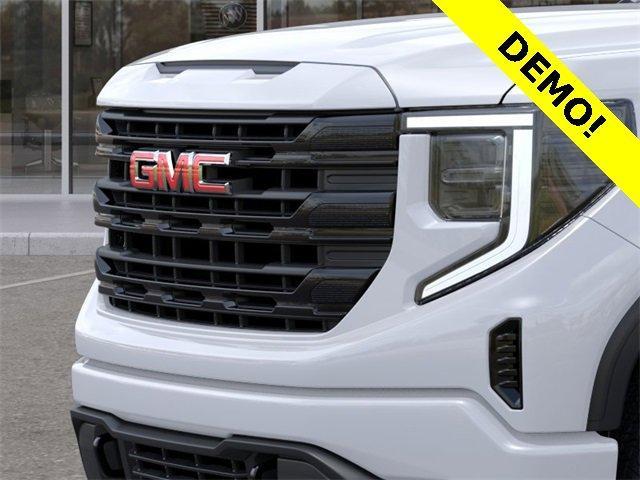 2024 GMC Sierra 1500 Vehicle Photo in JACKSON, MI 49202-1834