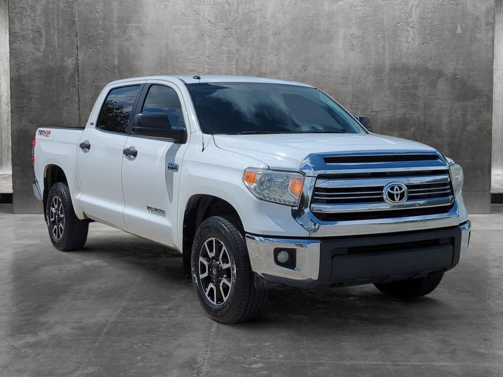 2017 Toyota Tundra 4WD Vehicle Photo in Margate, FL 33063