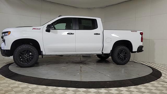 2024 Chevrolet Silverado 1500 Vehicle Photo in JOLIET, IL 60435-8135