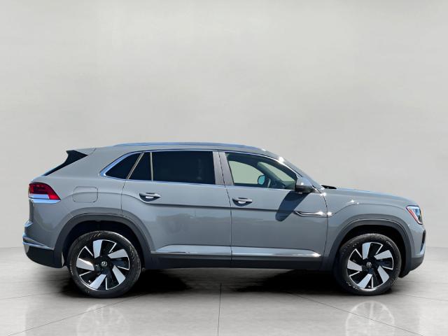 2024 Volkswagen Atlas Cross Sport Vehicle Photo in Oshkosh, WI 54904