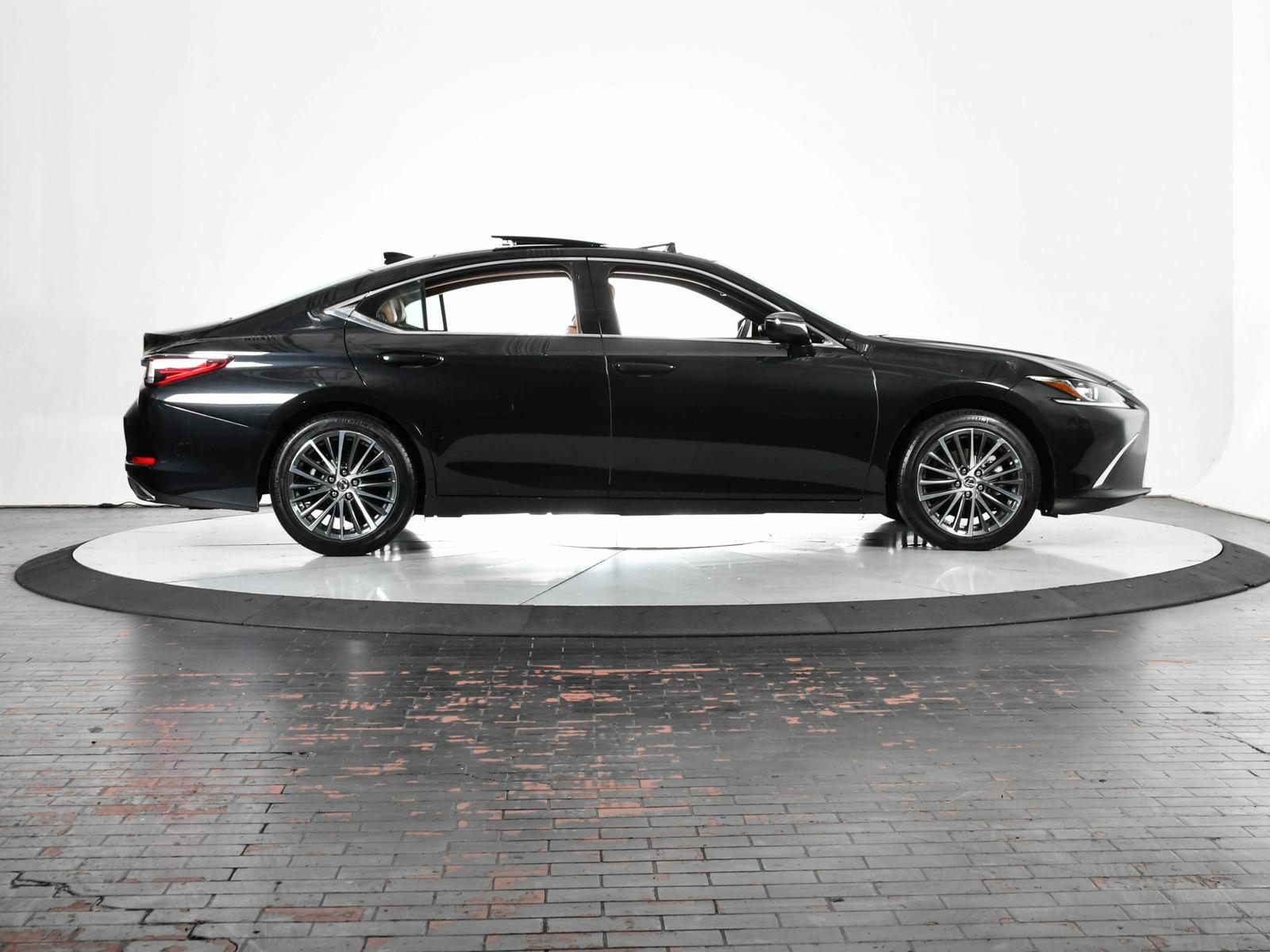 2023 Lexus ES 350 Vehicle Photo in DALLAS, TX 75235