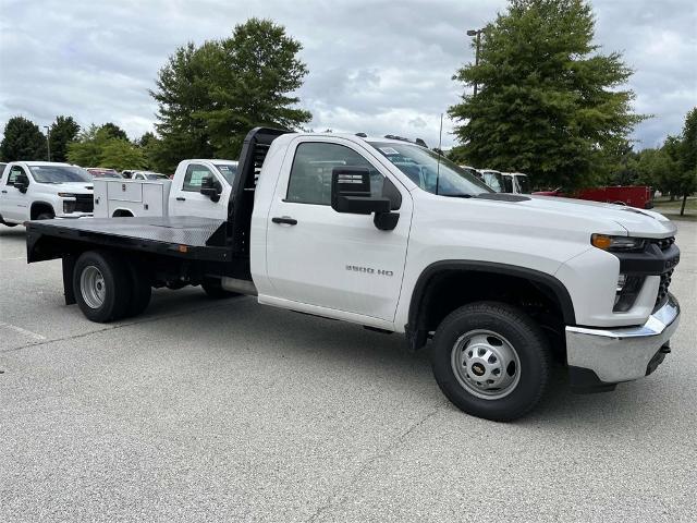 2023 Chevrolet Silverado 3500 HD Chassis Cab Vehicle Photo in ALCOA, TN 37701-3235