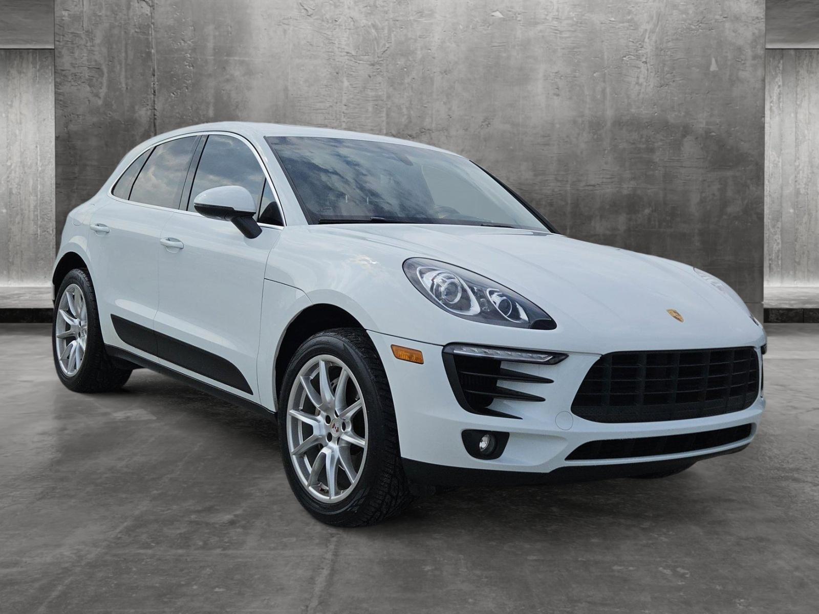 2016 Porsche Macan Vehicle Photo in NORTH RICHLAND HILLS, TX 76180-7199