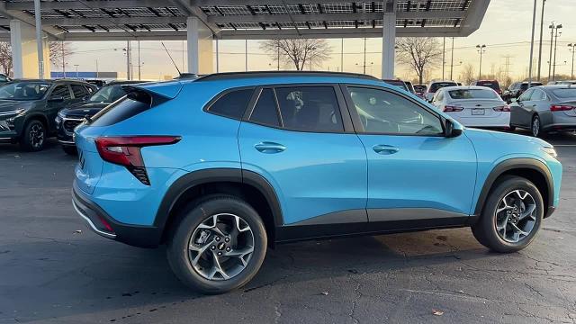 2025 Chevrolet Trax Vehicle Photo in JOLIET, IL 60435-8135