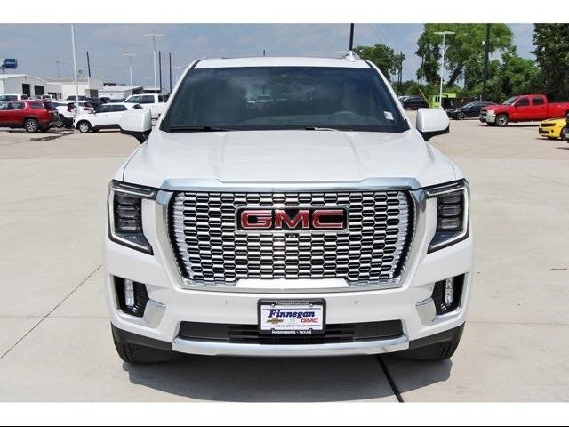 2024 GMC Yukon XL Vehicle Photo in ROSENBERG, TX 77471-5675