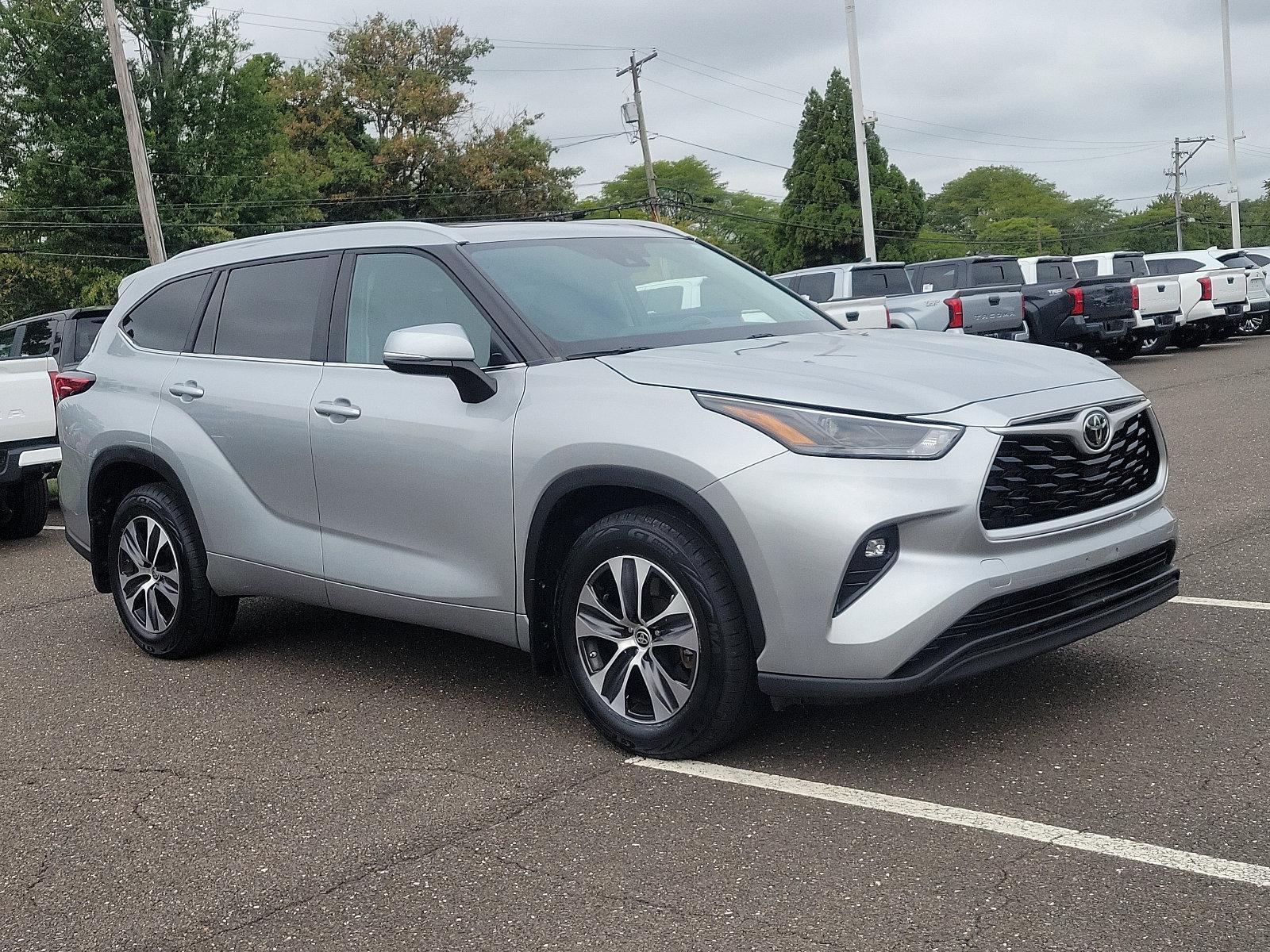 2023 Toyota Highlander Vehicle Photo in Trevose, PA 19053