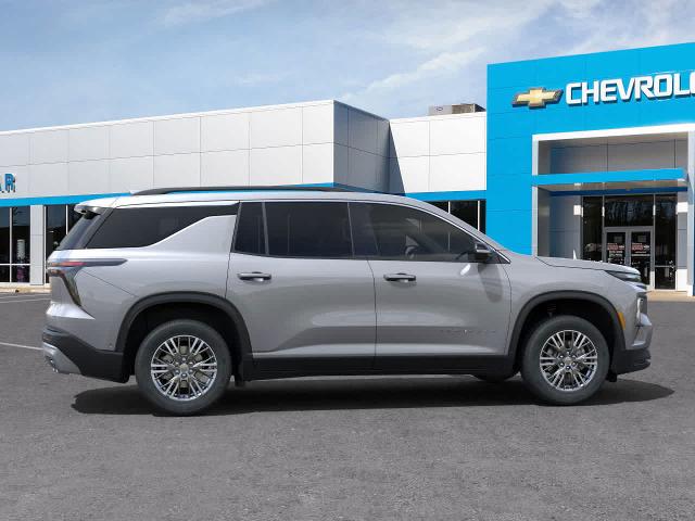 2024 Chevrolet Traverse Vehicle Photo in MOON TOWNSHIP, PA 15108-2571