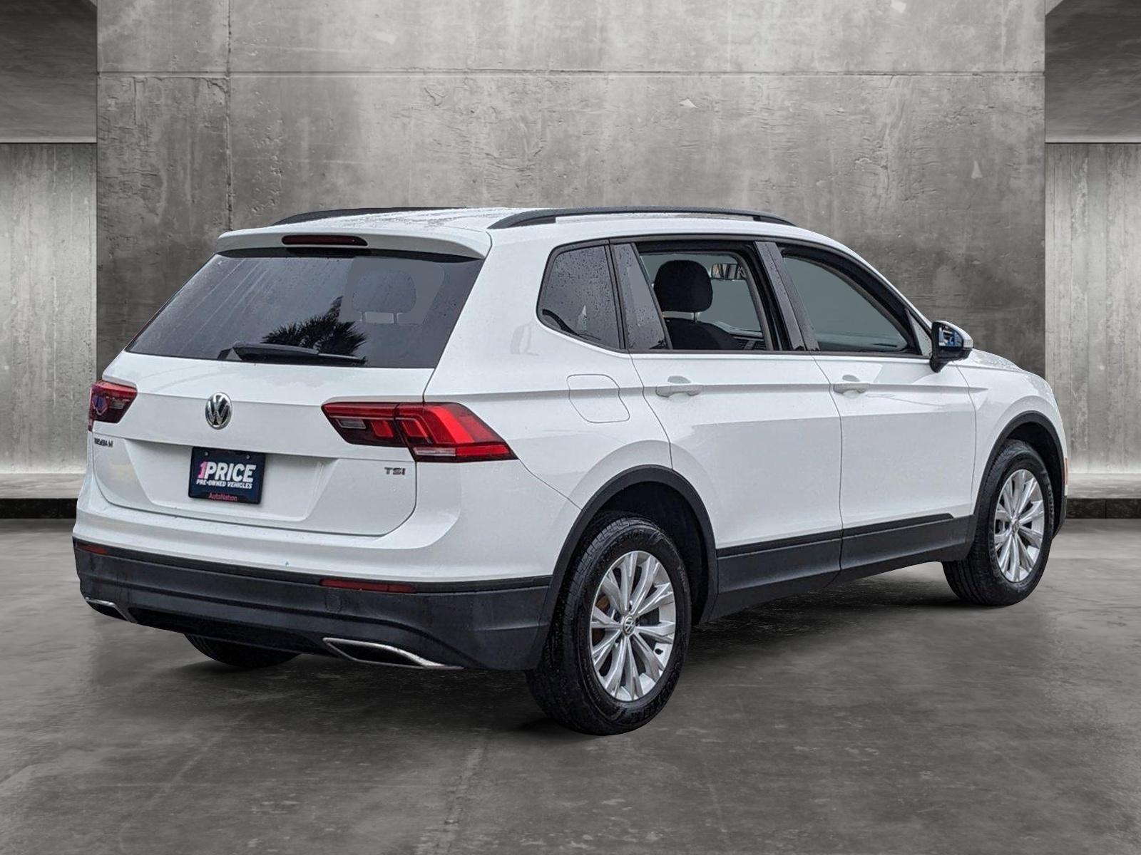 2018 Volkswagen Tiguan Vehicle Photo in Tampa, FL 33614