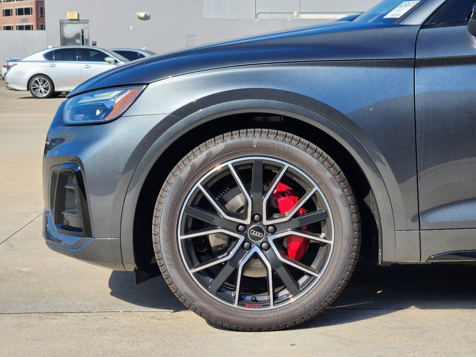 2024 Audi SQ5 Vehicle Photo in SUGAR LAND, TX 77478