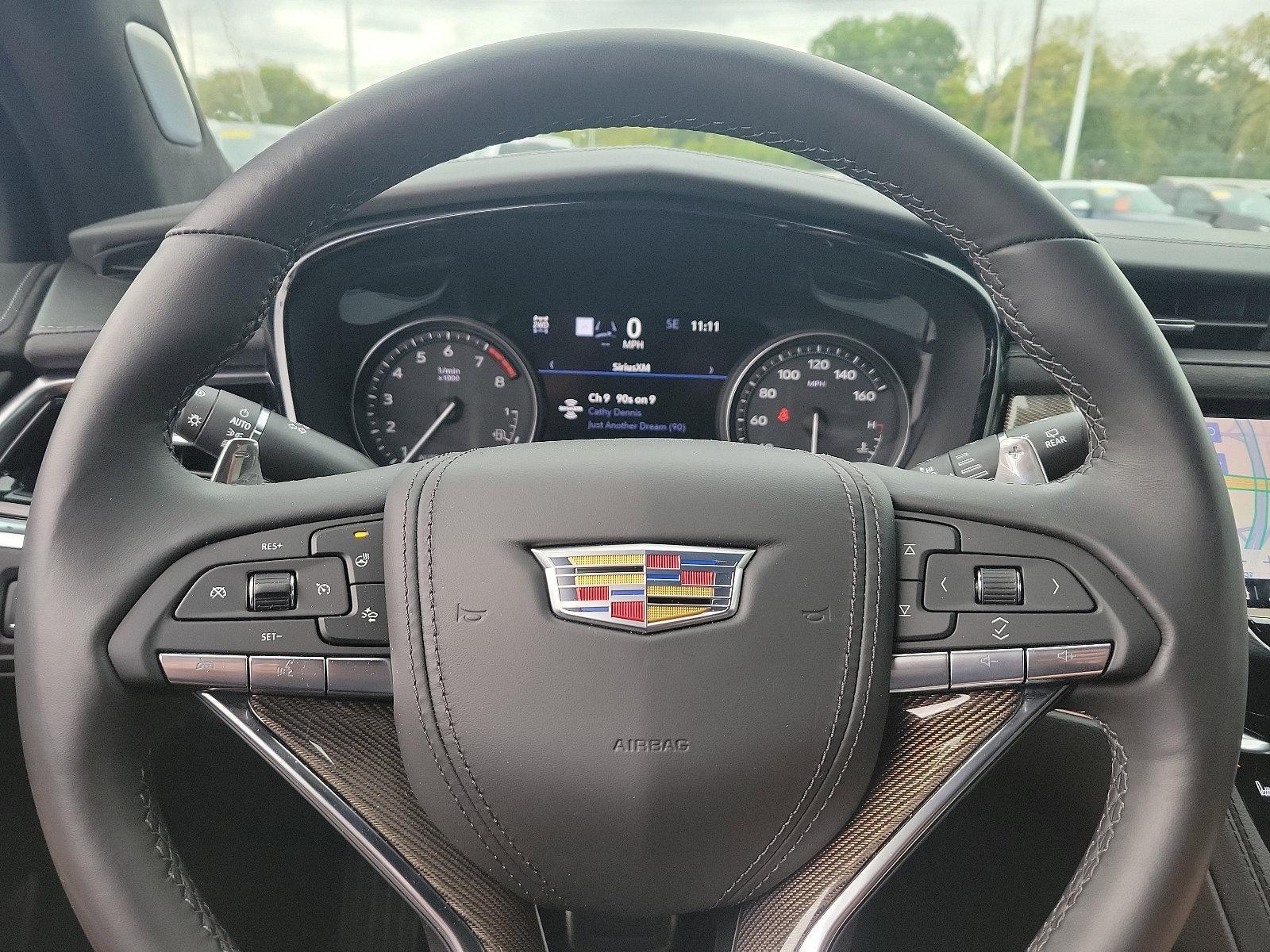 2025 Cadillac XT6 Vehicle Photo in BETHLEHEM, PA 18017-9401