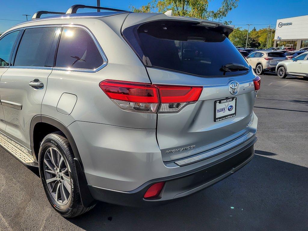 2018 Toyota Highlander Vehicle Photo in Saint Charles, IL 60174