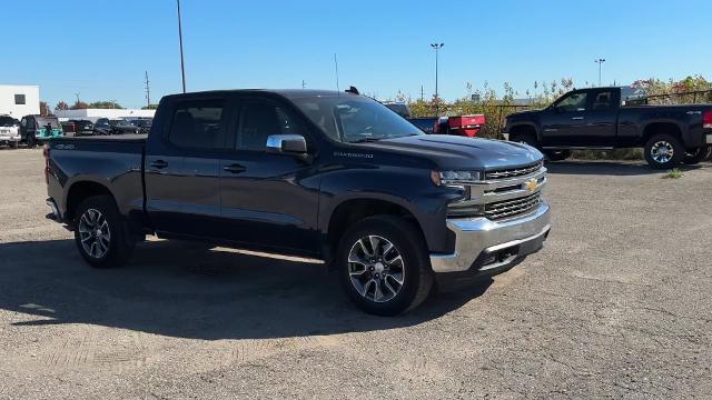 Used 2021 Chevrolet Silverado 1500 LT with VIN 1GCPYJEK8MZ451394 for sale in Sterling Heights, MI