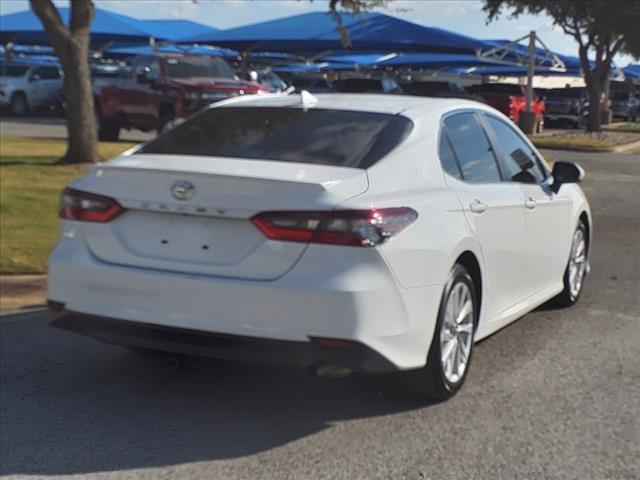 2022 Toyota Camry Vehicle Photo in DENTON, TX 76210-9321