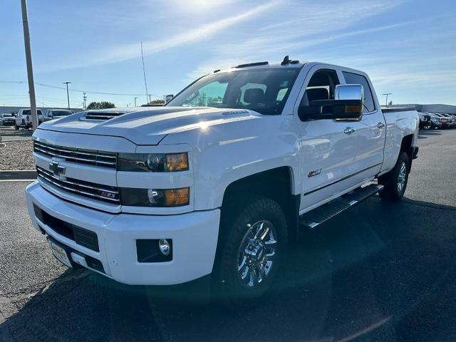 2018 Chevrolet Silverado 3500 HD Vehicle Photo in COLUMBIA, MO 65203-3903