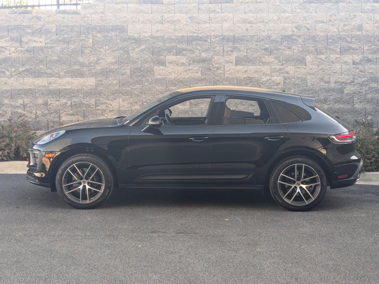 2024 Porsche Macan Vehicle Photo in Towson, MD 21204