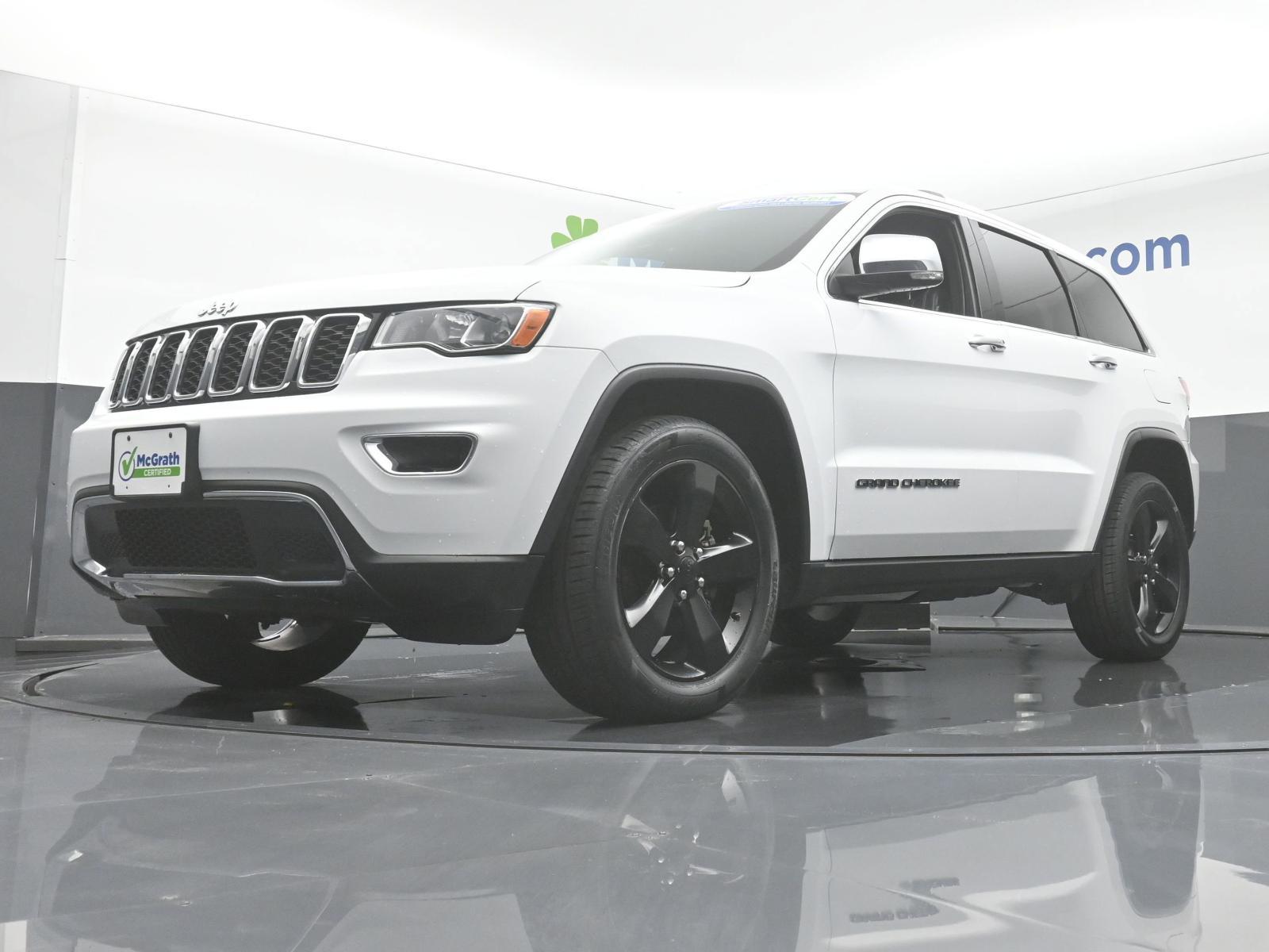 2017 Jeep Grand Cherokee Vehicle Photo in Cedar Rapids, IA 52402