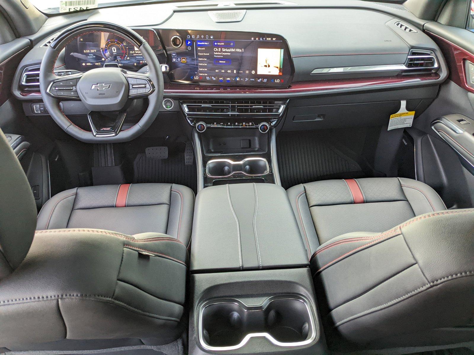 2024 Chevrolet Traverse Vehicle Photo in VALENCIA, CA 91355-1705