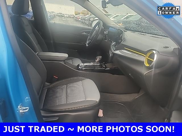 2025 Chevrolet Trax Vehicle Photo in Plainfield, IL 60586