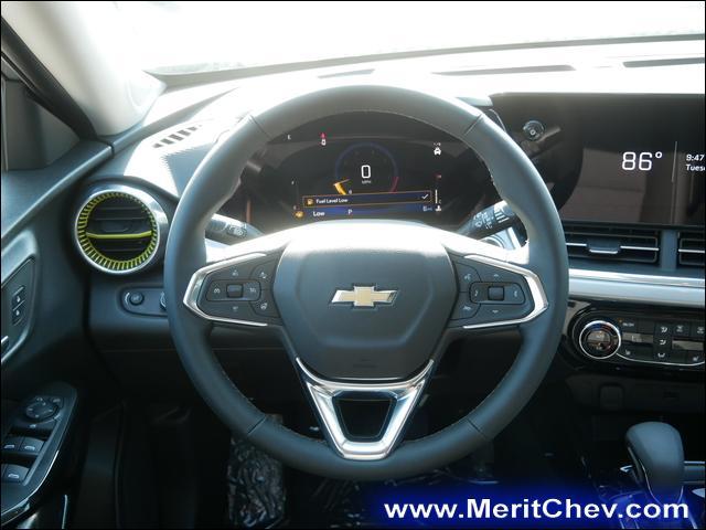 2024 Chevrolet Trax Vehicle Photo in MAPLEWOOD, MN 55119-4794