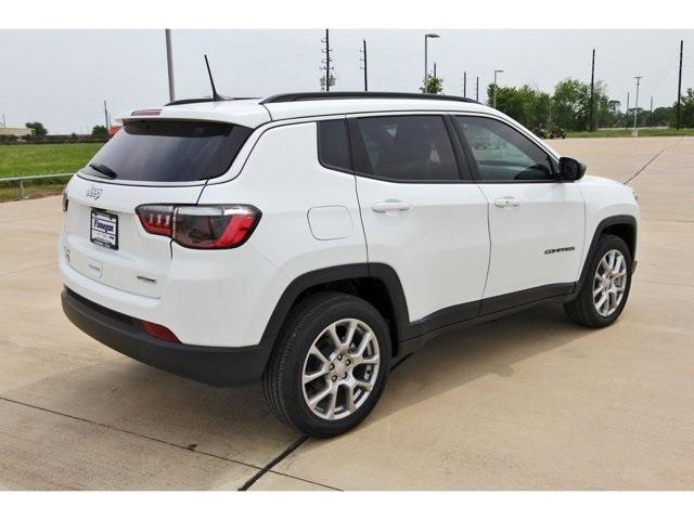 2024 Jeep Compass Vehicle Photo in ROSENBERG, TX 77471