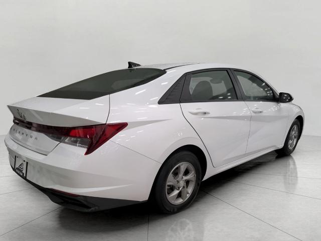 2022 Hyundai ELANTRA Vehicle Photo in Green Bay, WI 54304