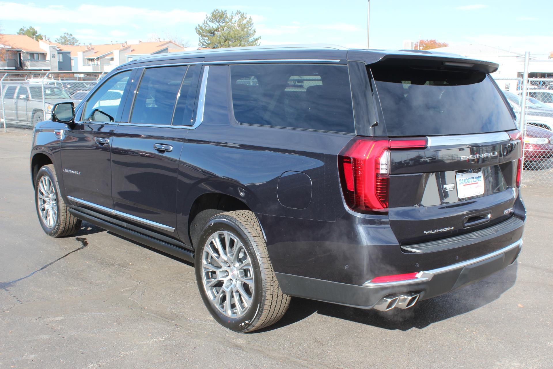 2025 GMC Yukon XL Vehicle Photo in AURORA, CO 80012-4011