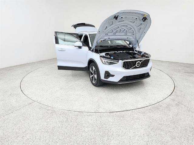 2024 Volvo XC40 Vehicle Photo in Grapevine, TX 76051