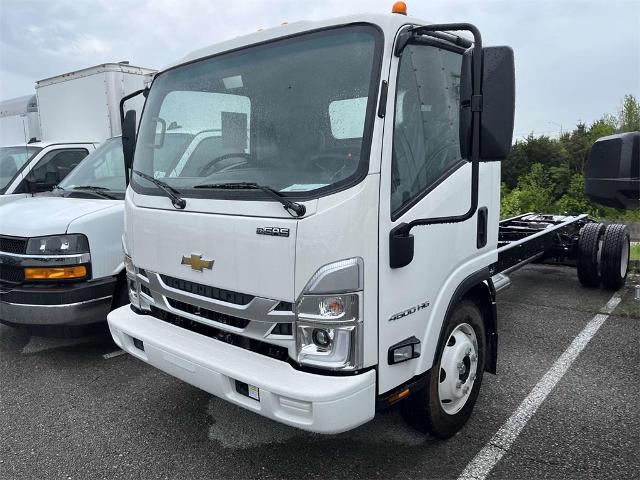 2024 Chevrolet 4500 HG LCF Gas Vehicle Photo in ALCOA, TN 37701-3235