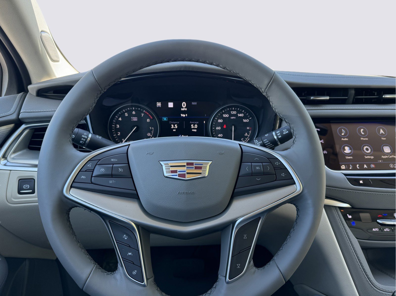 2024 Cadillac XT5 Vehicle Photo in LEOMINSTER, MA 01453-2952