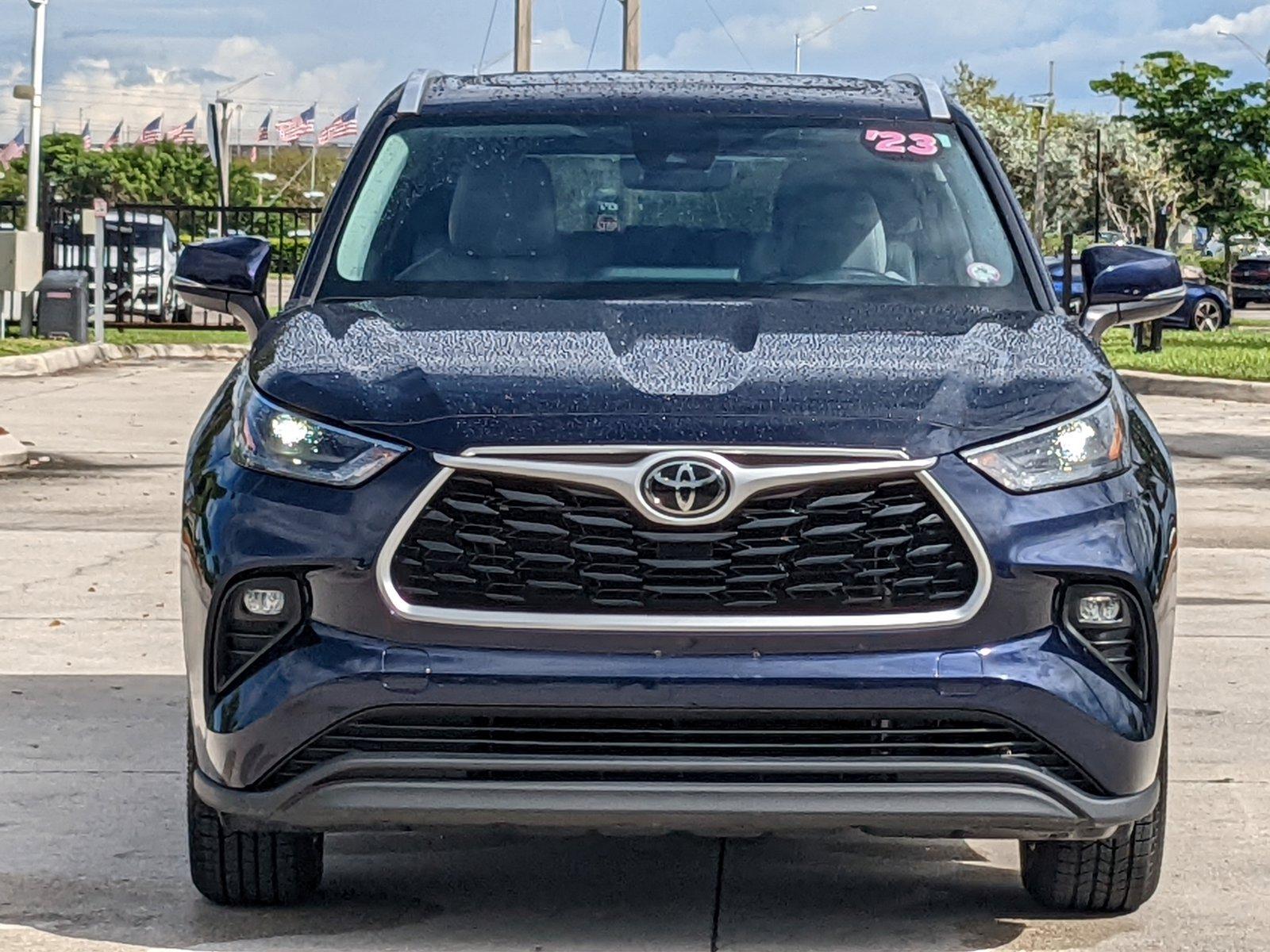 2023 Toyota Highlander Vehicle Photo in Davie, FL 33331