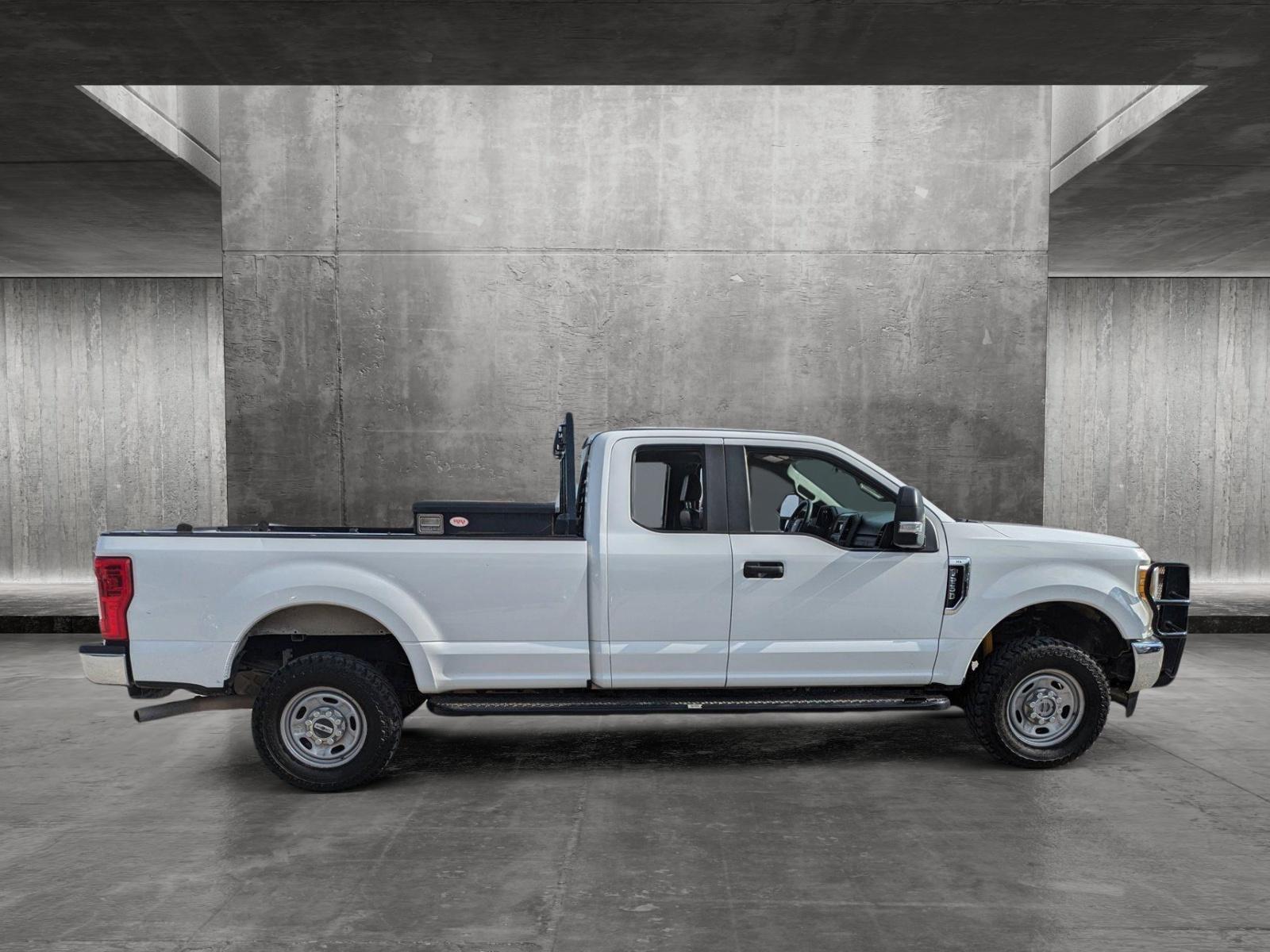 2017 Ford Super Duty F-250 SRW Vehicle Photo in Corpus Christi, TX 78415