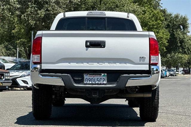 2016 Toyota Tacoma Vehicle Photo in ELK GROVE, CA 95757-8703