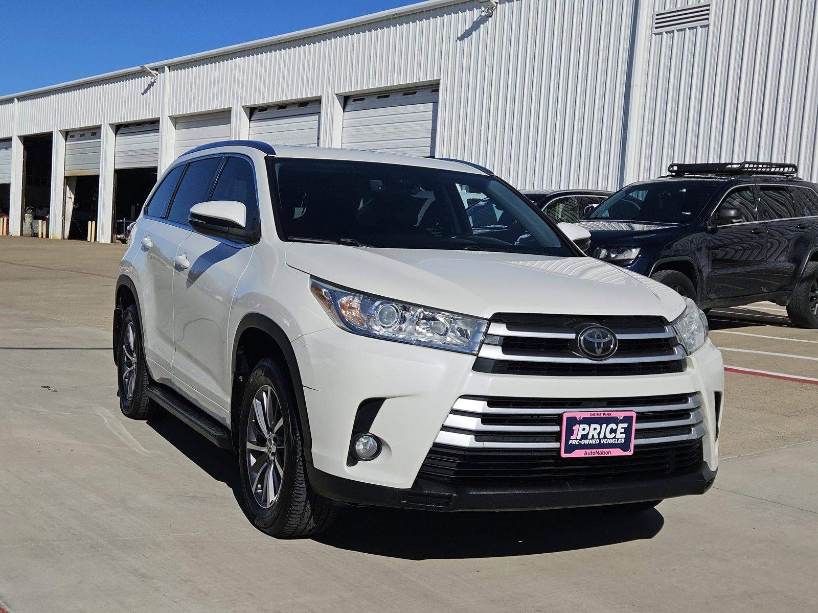 2018 Toyota Highlander Vehicle Photo in NORTH RICHLAND HILLS, TX 76180-7199